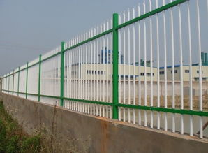 供應(yīng)市政護(hù)欄網(wǎng)價格 道路護(hù)欄網(wǎng)廠家久經(jīng)耐樣式新穎