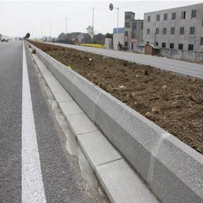 市政工程中的路沿石與樹坑石 功能、材料與應用